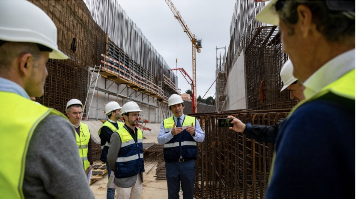 Concrete structure of the new hospital begins to be built